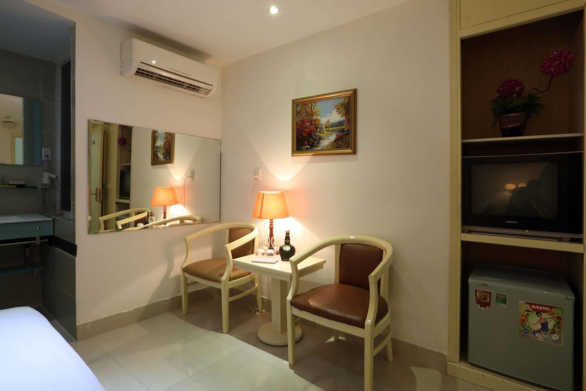 Aha Thanh Long Tan Hotel Ho Chi Minh City Exterior photo
